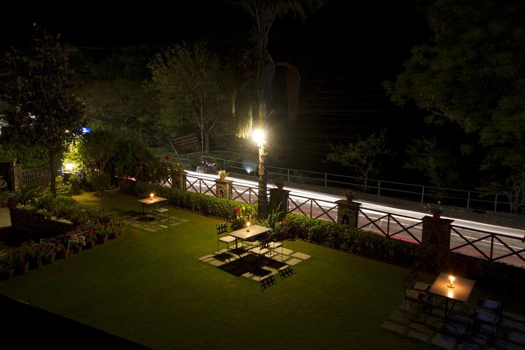 Hotel Trek-O-Tel Pokhara Zewnętrze zdjęcie