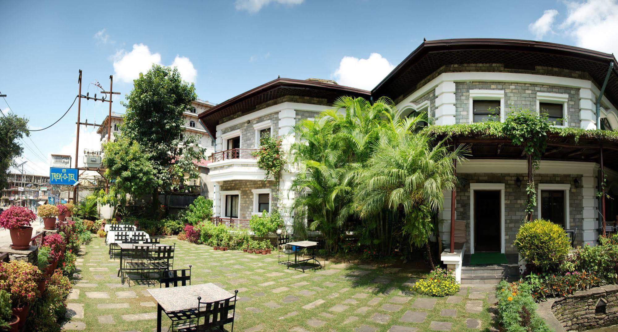 Hotel Trek-O-Tel Pokhara Zewnętrze zdjęcie