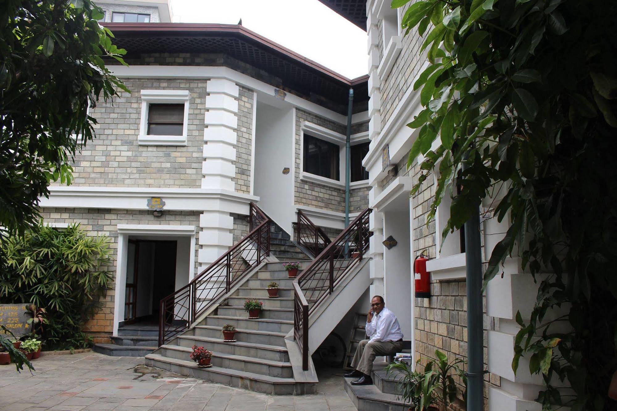Hotel Trek-O-Tel Pokhara Zewnętrze zdjęcie