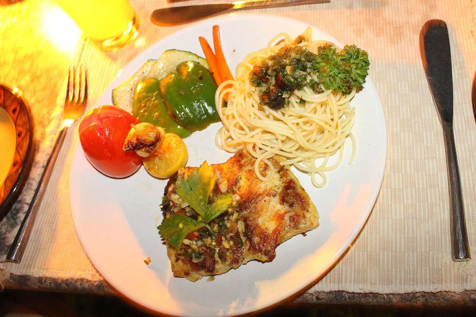 Hotel Trek-O-Tel Pokhara Zewnętrze zdjęcie
